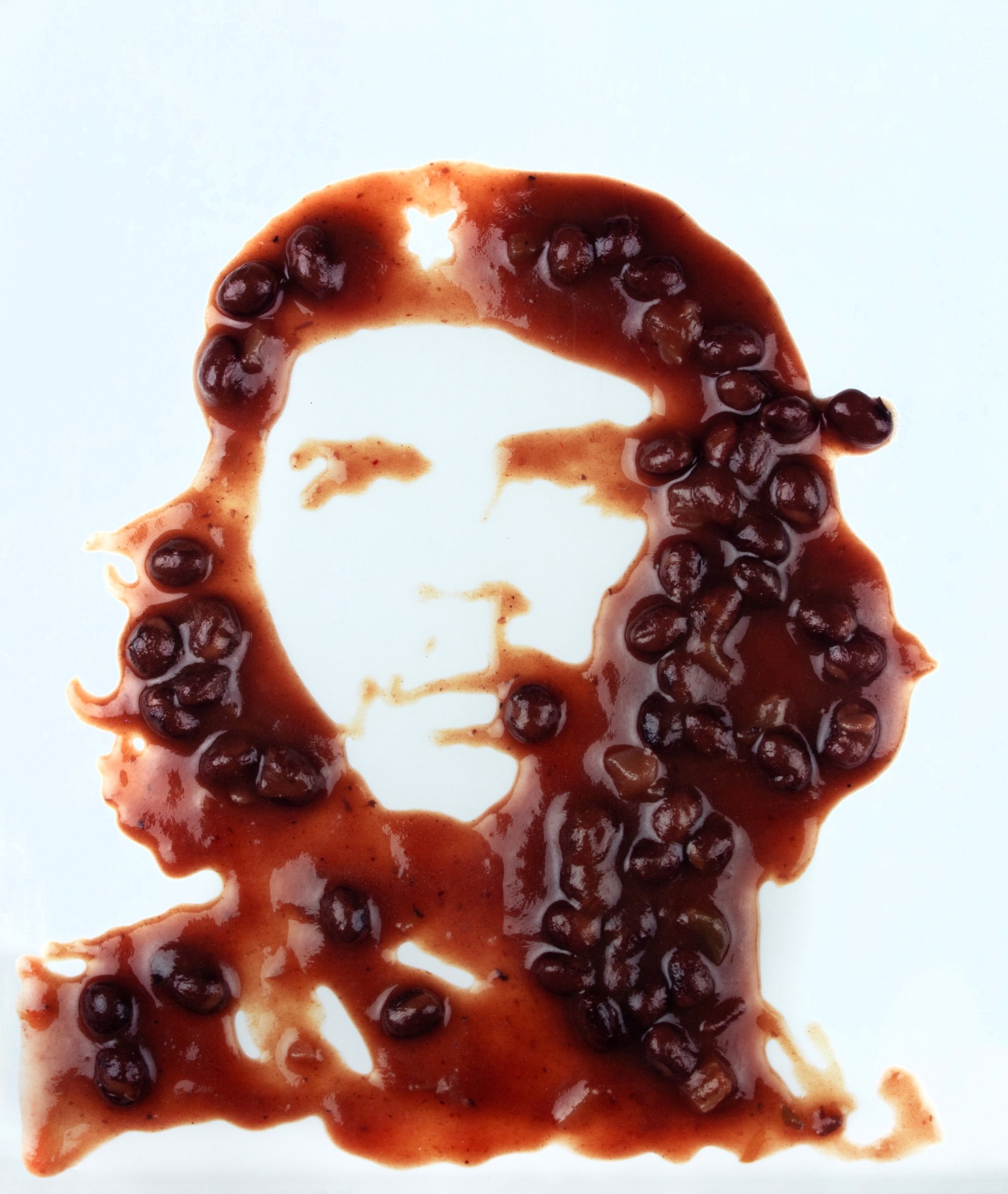 Vik Muniz - Che (Black Bean Soup)